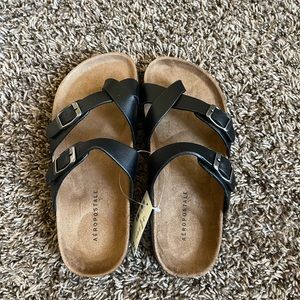 Aeropostal sandals